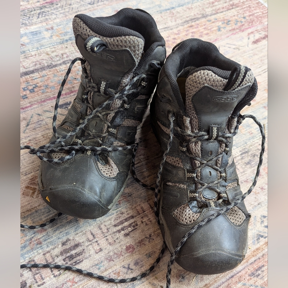 *YARD SALE!* Keen Waterproof Hiking Boots